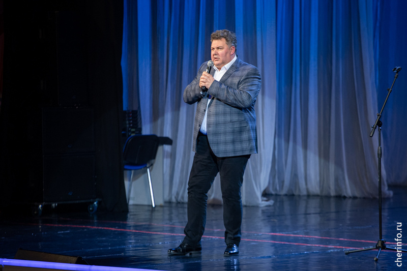    Церемония прошла 30 октября во Дворце металлургов. Всего в конкурсе 194 победителя и призера в 24 номинациях. Между ними поделили призовой фонд в три миллиона рублей.