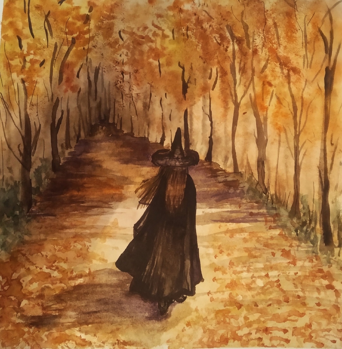 Ведьмочка идет в лес, чтобы совершать там колдовские ритуалы