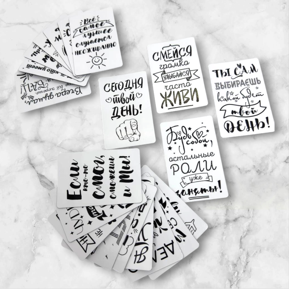 Сувенирные магниты на картоне с частичной ламинацией. 