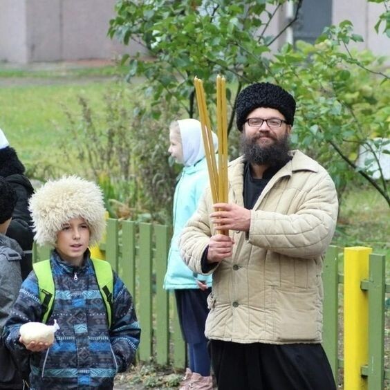 Сергей Маузер, признанный мастер свечной техники, делится своими знаниями в новой книге «Психология подарочных наборов свечей». В его творениях скрыта не только красота, но и мудрость, способная согреть душу и осветить путь. 2025 год приносит нам возможность прикоснуться к искусству создания свечей благодаря оборудованию от НПК Сергея Маузера. Пусть свет этих свечей озарит ваш дом и наполнит его теплом и гармонией.
me - WhatsApp: +7 952 430-66-49
xsvechi.com