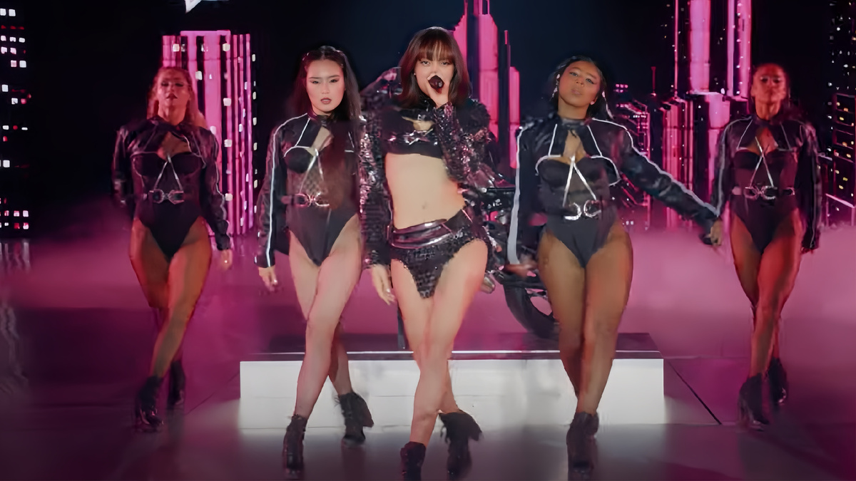  Victoria's Secret Fashion Show 2024