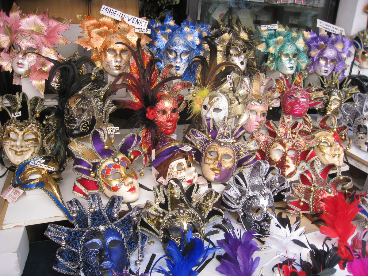 Венецианские маски. Фото из личного архива