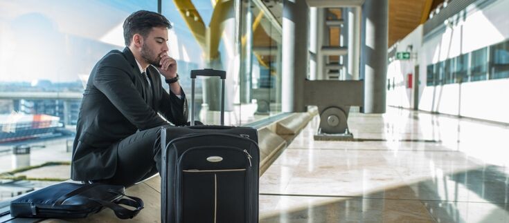 Расскажем, куда можно пожаловаться на работодателя, если он не отпускает в отпуск