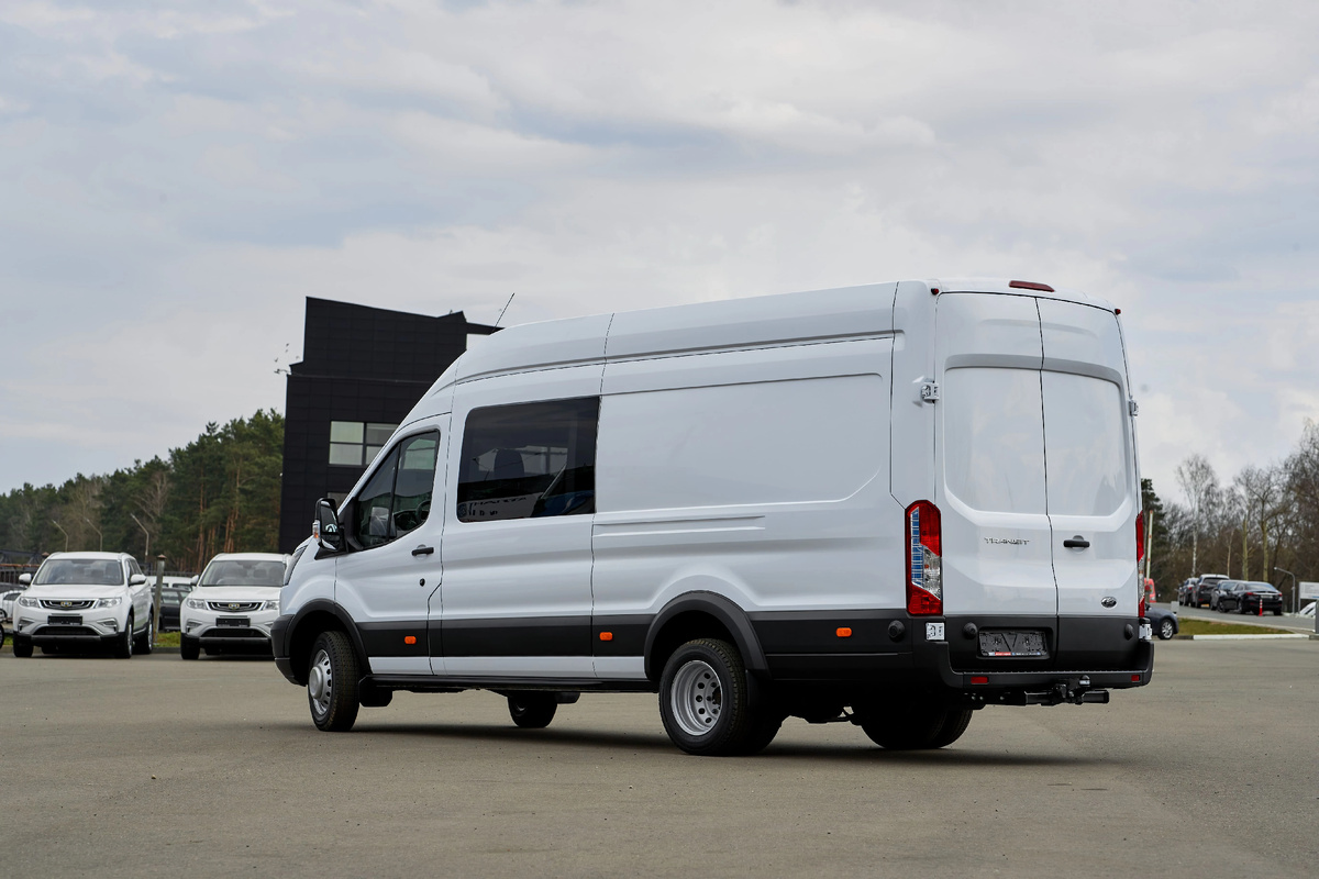 Ford Transit Цельнометаллический фургон