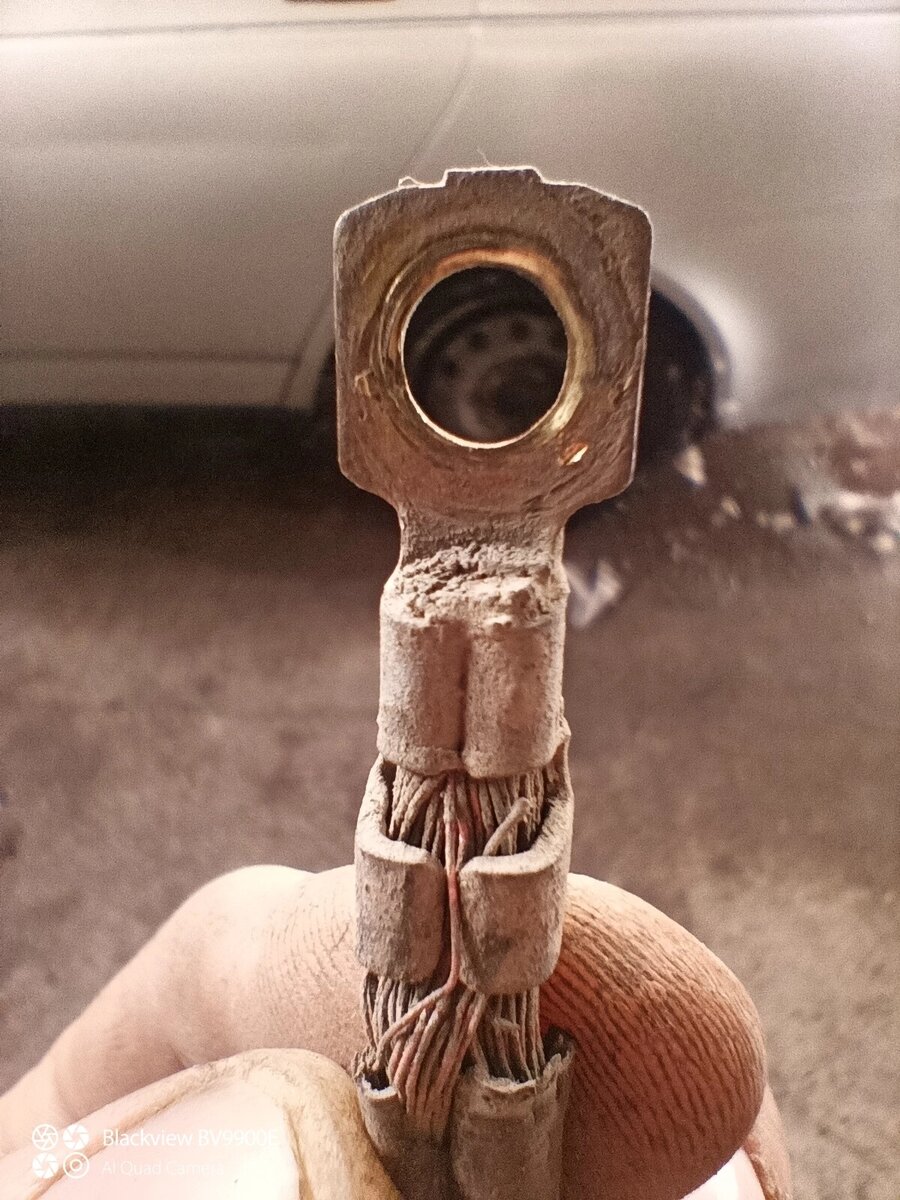 Вот так выглядит уставшая клемма