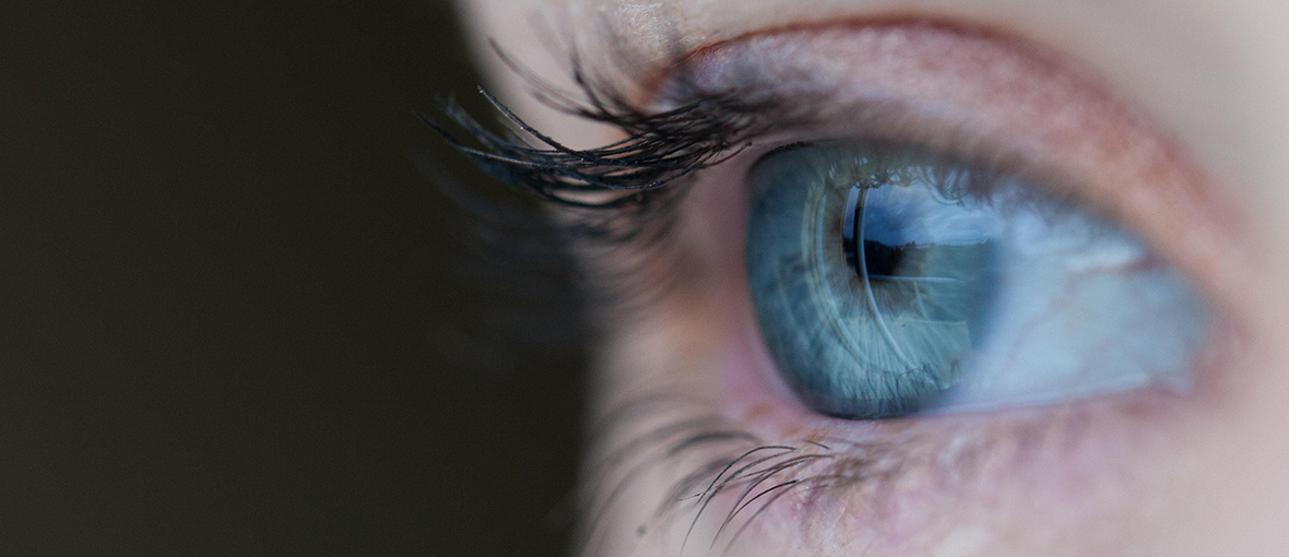 В течение эволюции человек утратил третий глаз и его функции делегировались глазам, которые изначально были только органами зрения.