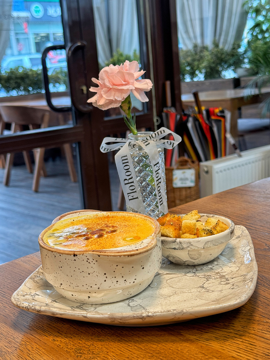 Съела сухарики и мучалась весь день чувством вины 