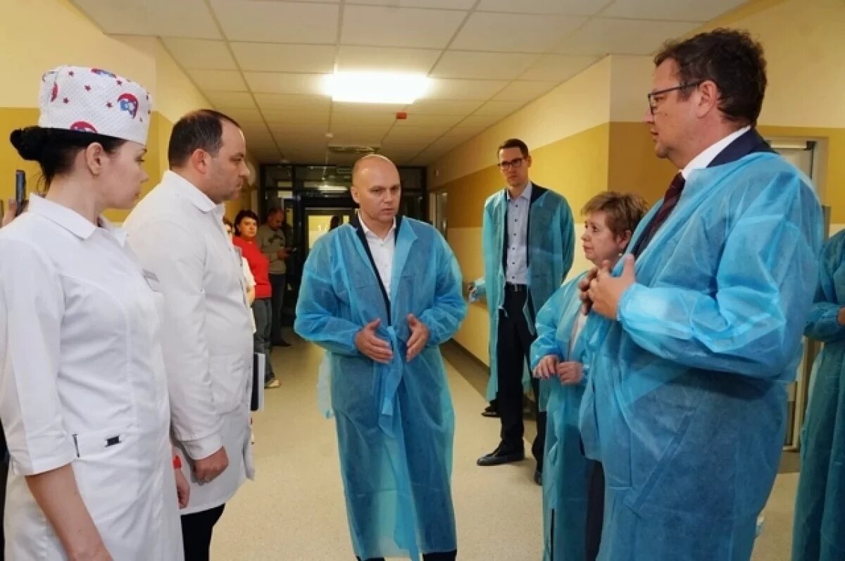    Губернатор оказался недоволен увиденным в онкоцентре