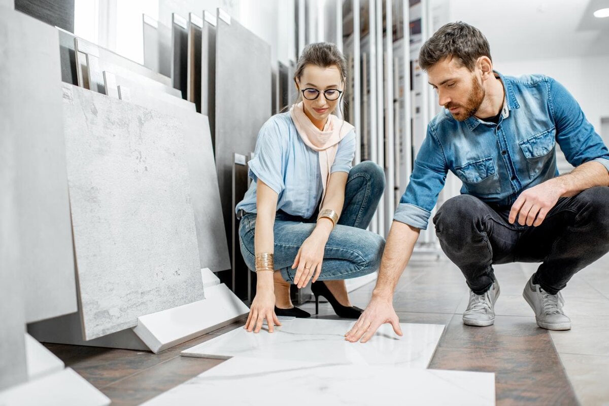    Грамотно подобранная напольная плитка может визуально расширить помещение и добавить ему динамики. Shutterstock