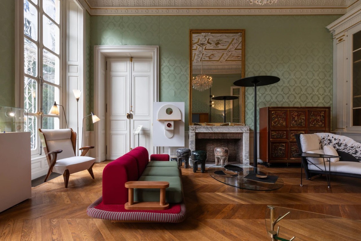 Самый сумасбродный объект - кушетка Tappeto Volante (1974) ©Galleria Rossella Colombari