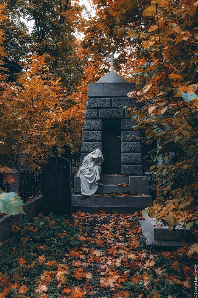 Введенское кладбище.