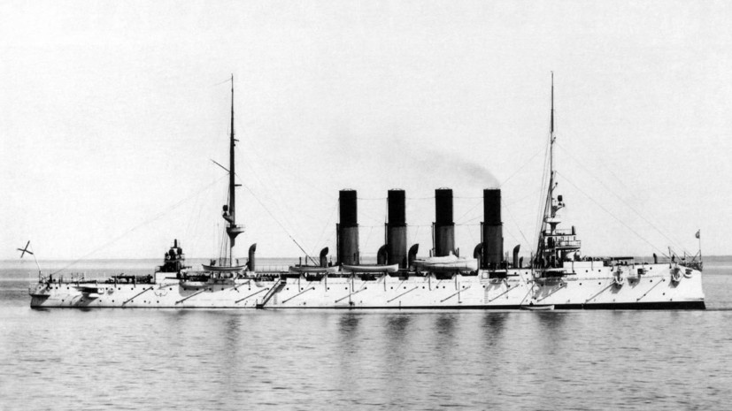     Бронепалубный крейсер «Варяг» был заложен в 1898 году. Строительство велось по заказу Российской империи в Филадельфии (США) на верфях William Cramp and Sons  Общественное достояние