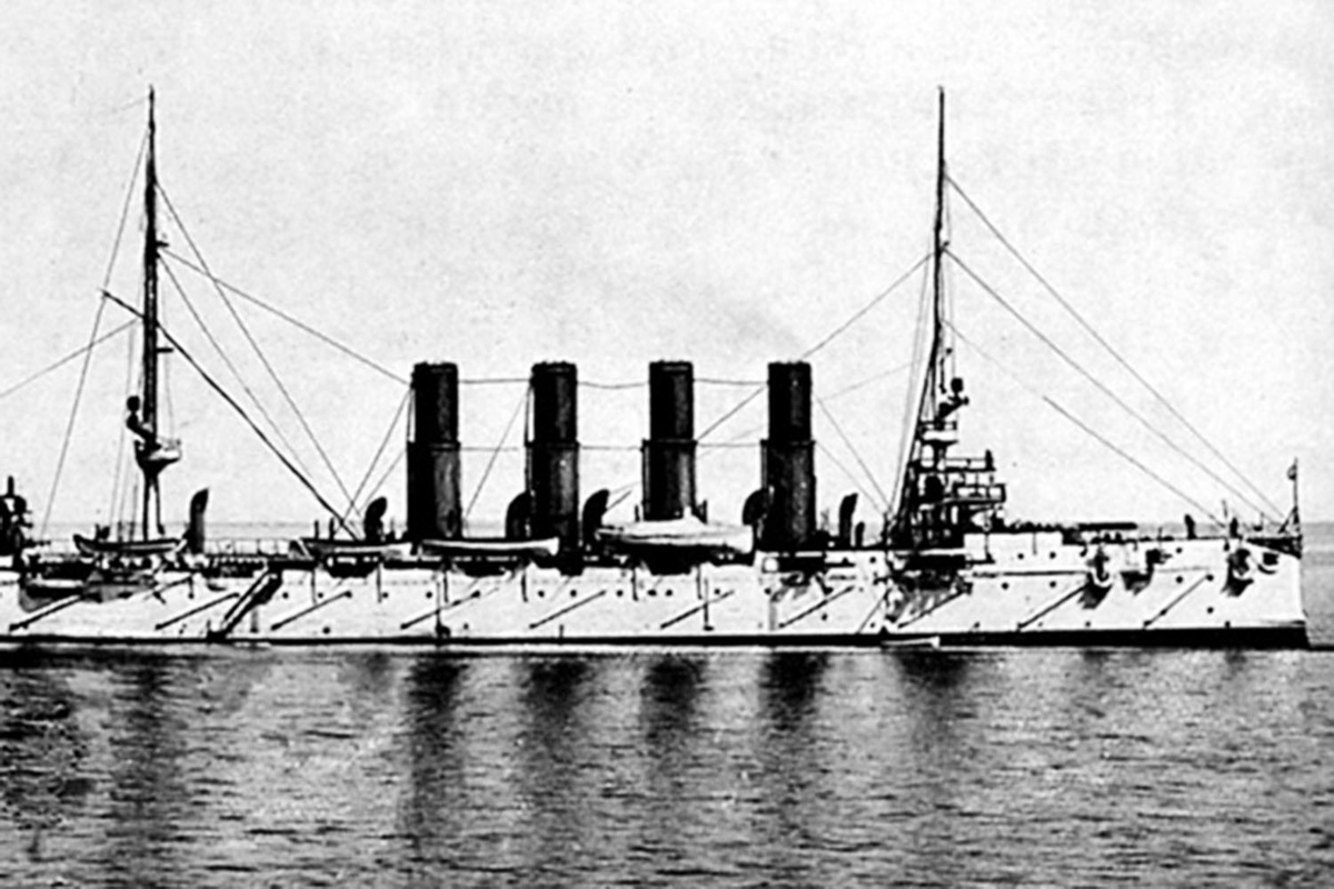    В 1902 году «Варяг» прибыл на Дальний Восток. Портом его приписки стал Порт-Артур. В конце 1903 года крейсер был направлен в нейтральный корейский порт Чемульпо для несения службы в качестве сторожевого судна / Е. Иванова / Министерство обороны РФ