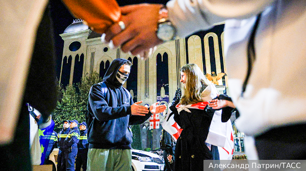     Фото: Александр Патрин/ТАСС   
 Текст: Дмитрий Александров, Тбилиси
