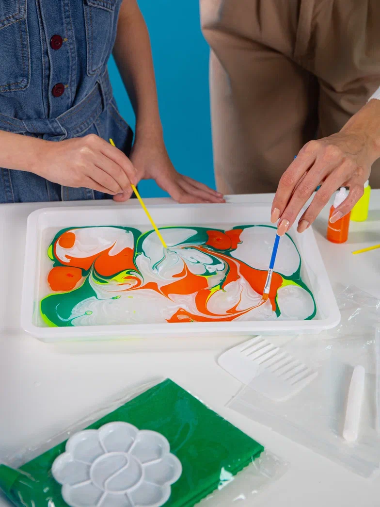 Рисование в технике эбру с набором "Хоббинариум" для начинающих