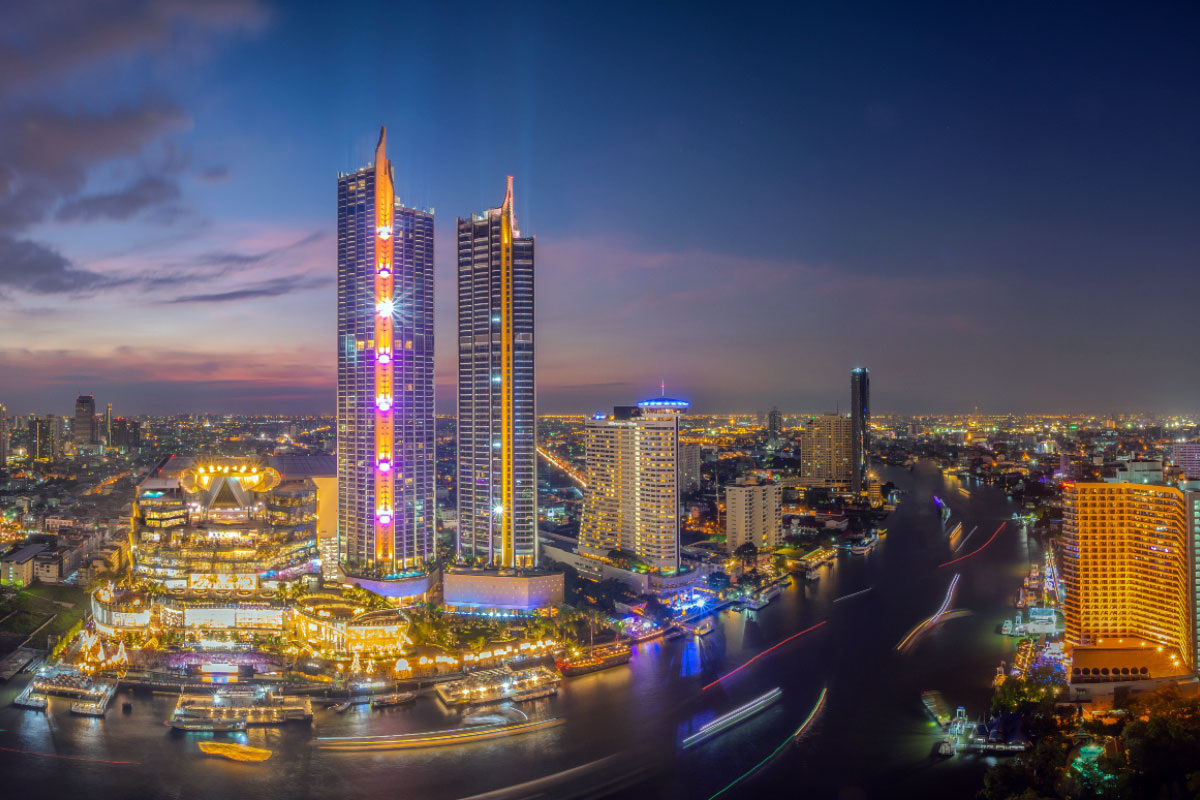 Торговые центры Бангкока на реке Чао Прайя
