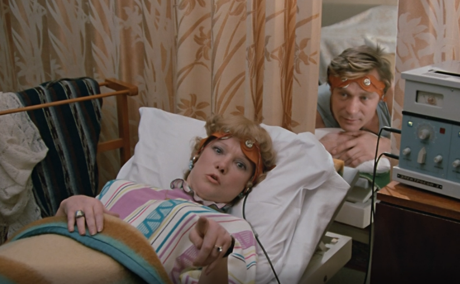 Людмила Гурченко и Александр Михайлов. Кадр из кинофильма "Любовь и голуби"