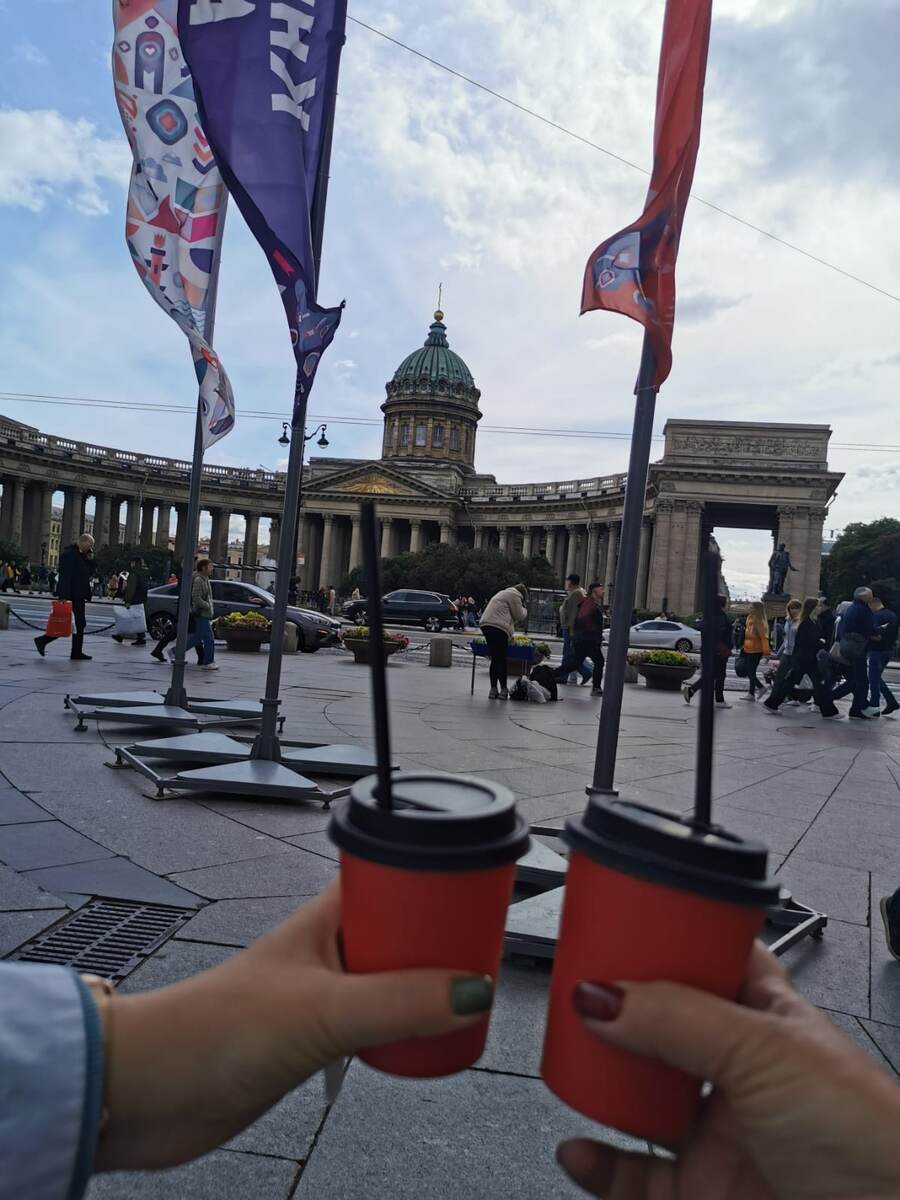 Сентябрь 2022 года. Ловим волну эстетического наслаждения на Невском проспекте.