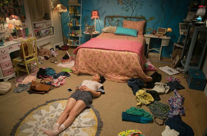 Пыль лежит, и я полежу...