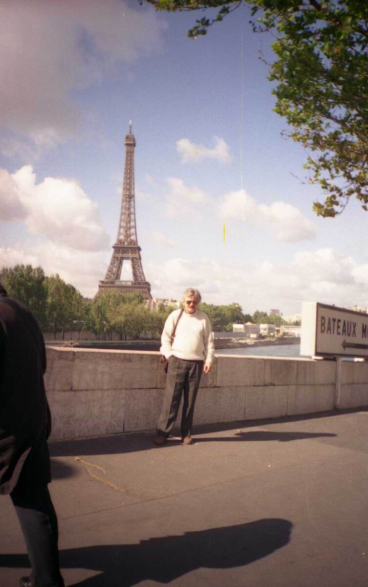 Париж с места, где погибла принцесса Диана (2000 год)