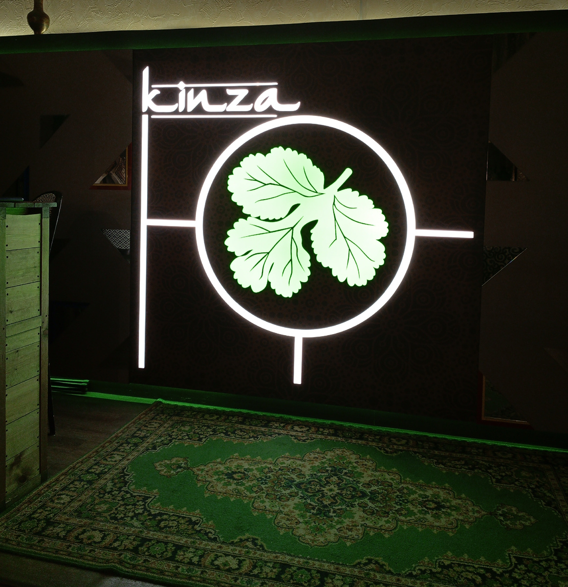 В ресторане