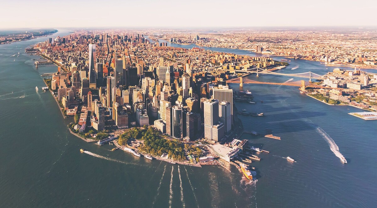Manhattan is of the city. Нижний Манхэттен Нью-Йорк. Разрастание городов. Вид на Манхэттен с Гудзона. Манхэттен фото сверху