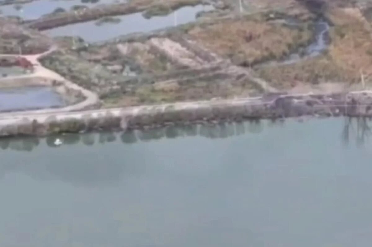    Офицер: бойцы ВДВ взяли под контроль дамбу в Курской области