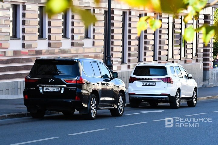 Ремонт и обслуживание автомобилей в России за 9 месяцев года подорожали на 31%. Средний чек вырос до 10 тысяч рублей. Максим Платонов / realnoevremya.ru