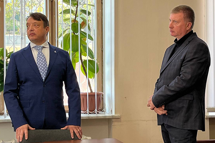    Бывшего мастера цеха «Газпром сжиженный газ» Олега Карезина судят за взрыв, который «поставил на уши» пол-Казани.   
Фото: Анастасия Гусева