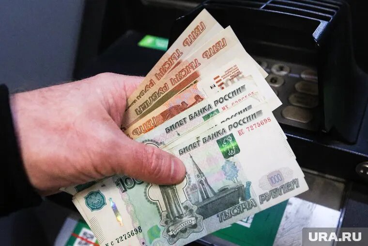 Сформированный правительством сбалансированный бюджет сбережет деньги россиян, считают эксперты. Фото: Алексей_Гайнов © URA.RU