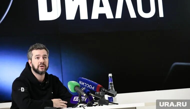 Организация наняла американских адвокатов, чтобы судиться в штате Пенсильвания (США), сообщил генеральный директор АНО «Диалог» Владимир Табак. Фото: Роман Наумов © URA.RU