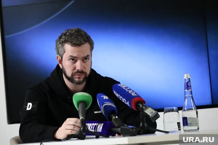 Проект «Война с фейками» создан для борьбы с ложной информацией в начале СВО, а не для вмешательства в выборы США, заявил Табак. Фото: Роман Наумов © URA.RU