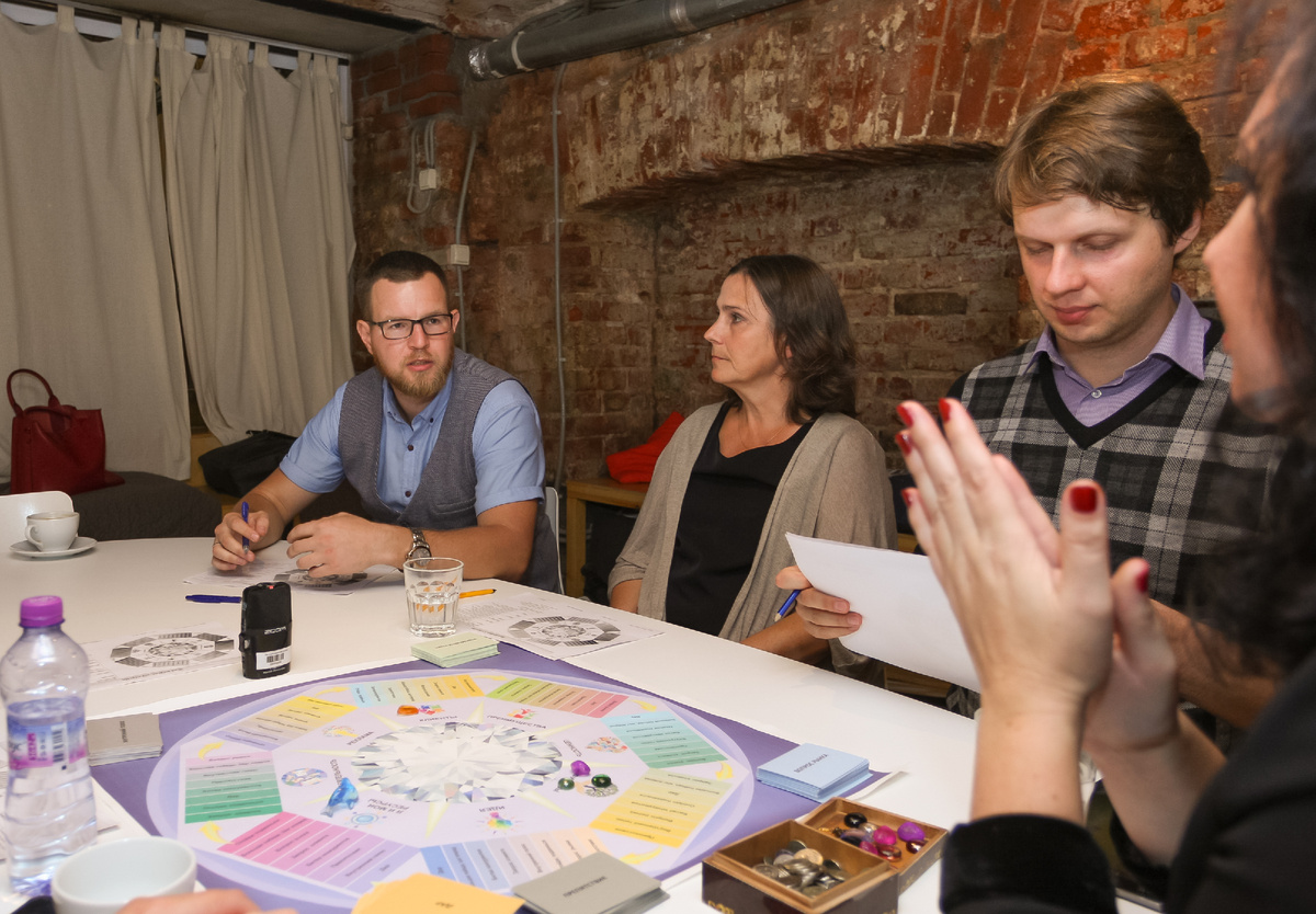 Игра Бизнес Стратегия. Автор Кузнецова Елена.