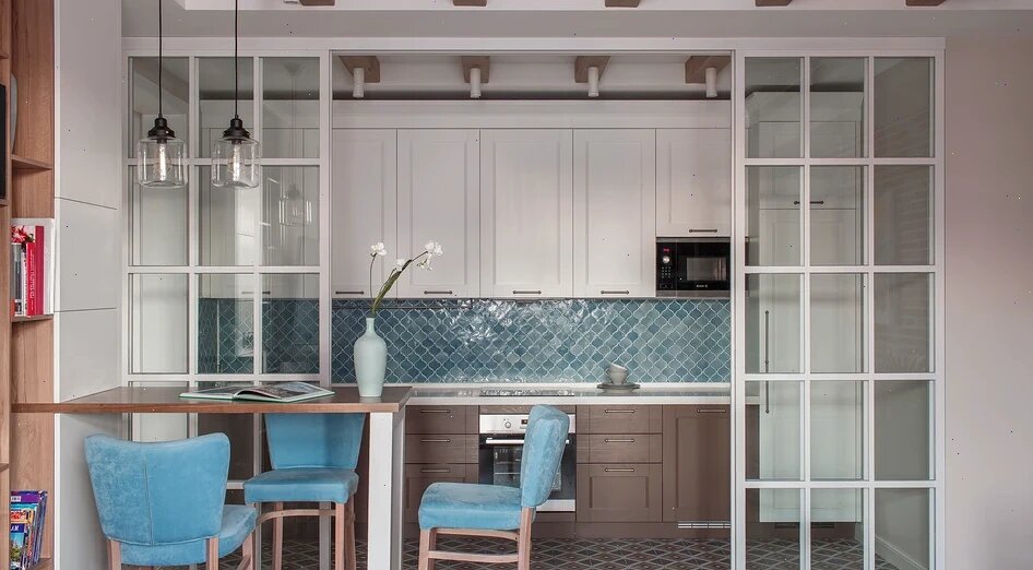 Дом, где виниловые пластинки танцуют с классикой: история уютного  ремонта в 80 квадратов