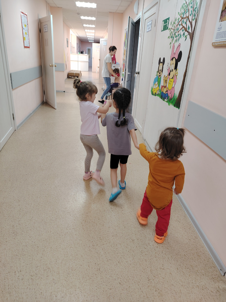 С подружками