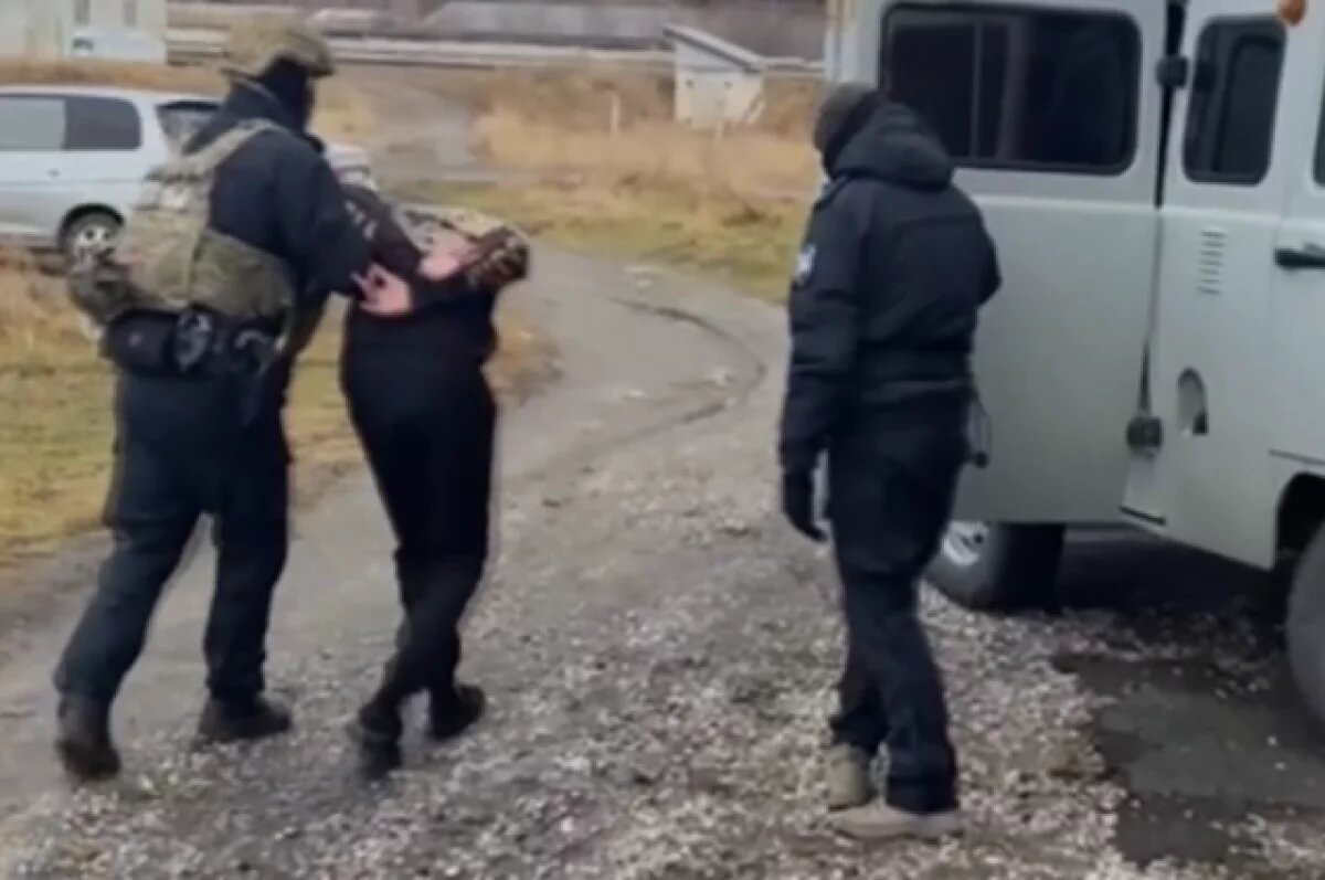    Появилось видео задержания с подозреваемым в хищении школьницы в Бурятии