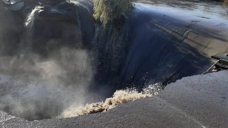     Прорвало дамбу. vk.com/shelabolikha_official