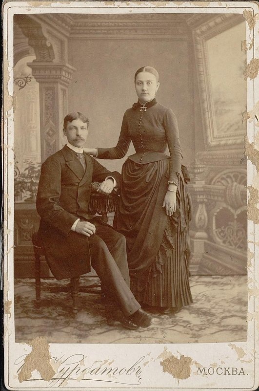 А. И. Софронов (слуга П.И. Чайковского) с супругой Фёклой Григорьевной. 1888 г.