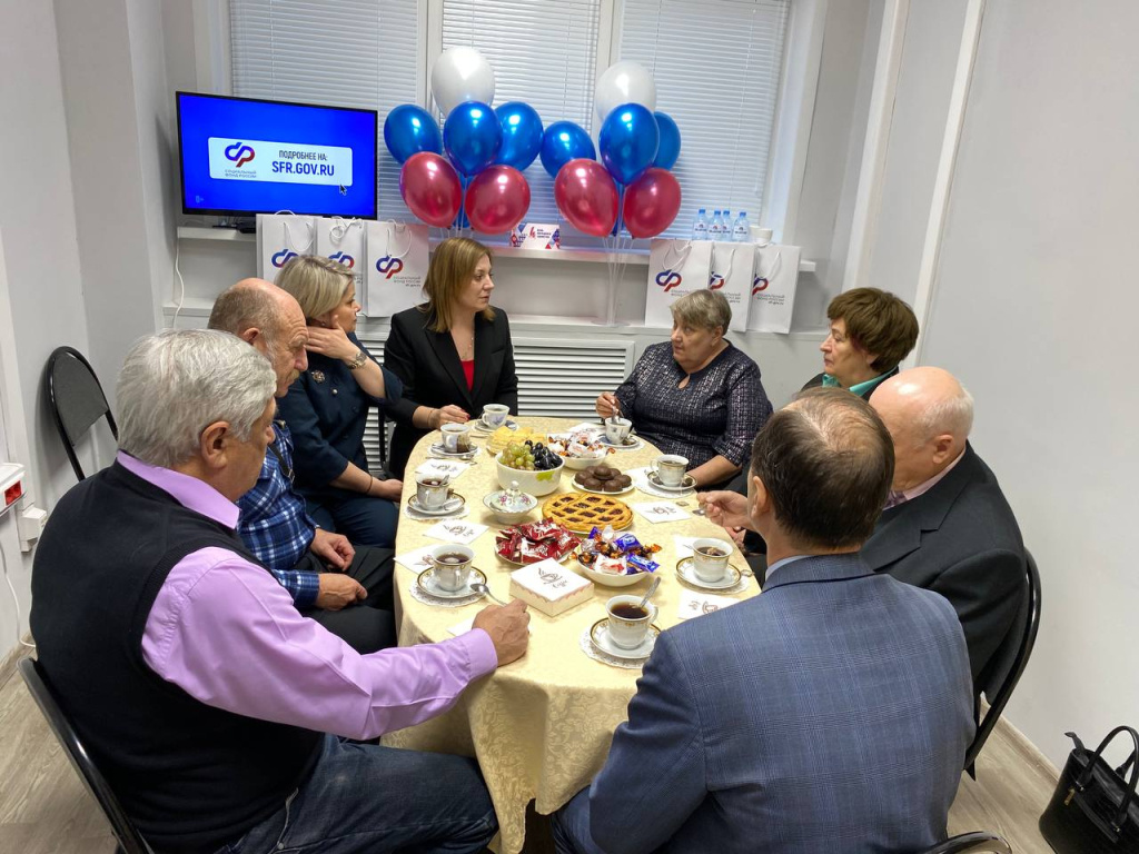    В Лангепасе открыли Центр общения старшего поколения