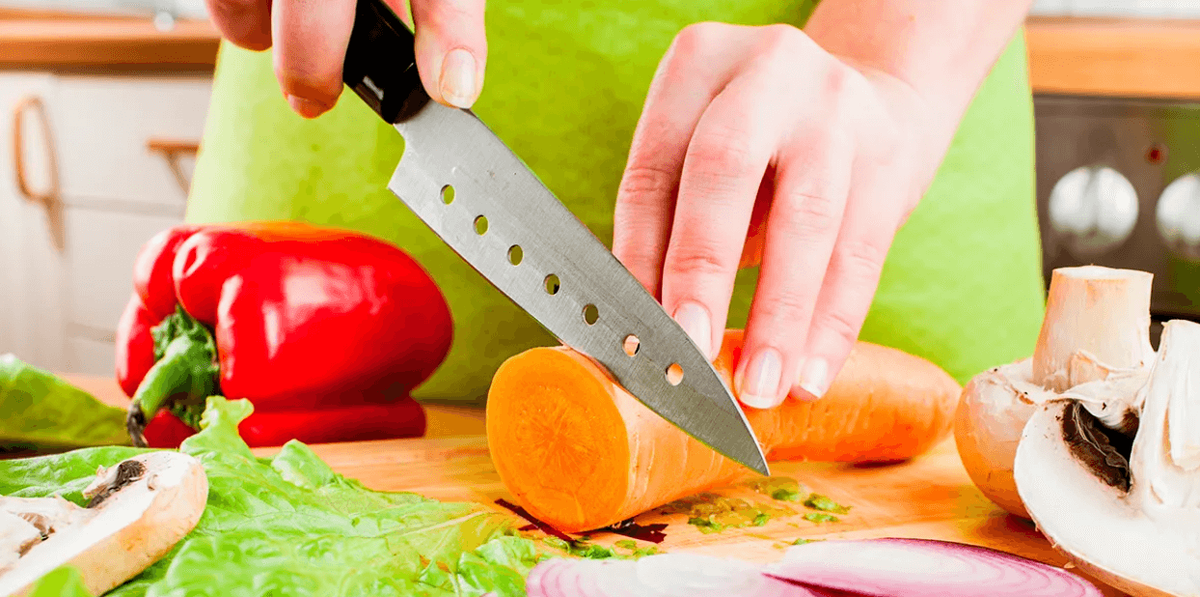    По мнению поваров, от нарезки продуктов зависит их вкус. Источник фото: gastronom.ru