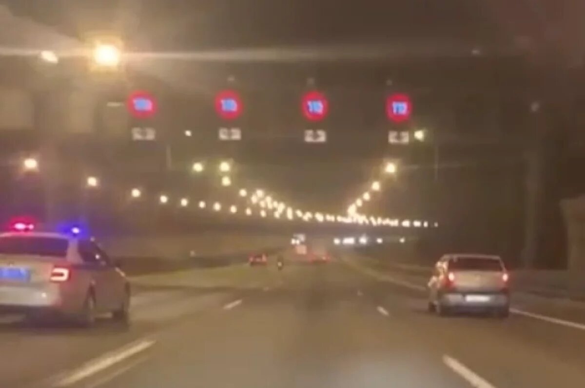    Полиция Петербурга показала гонку за пьяным водителем Logan со стрельбой