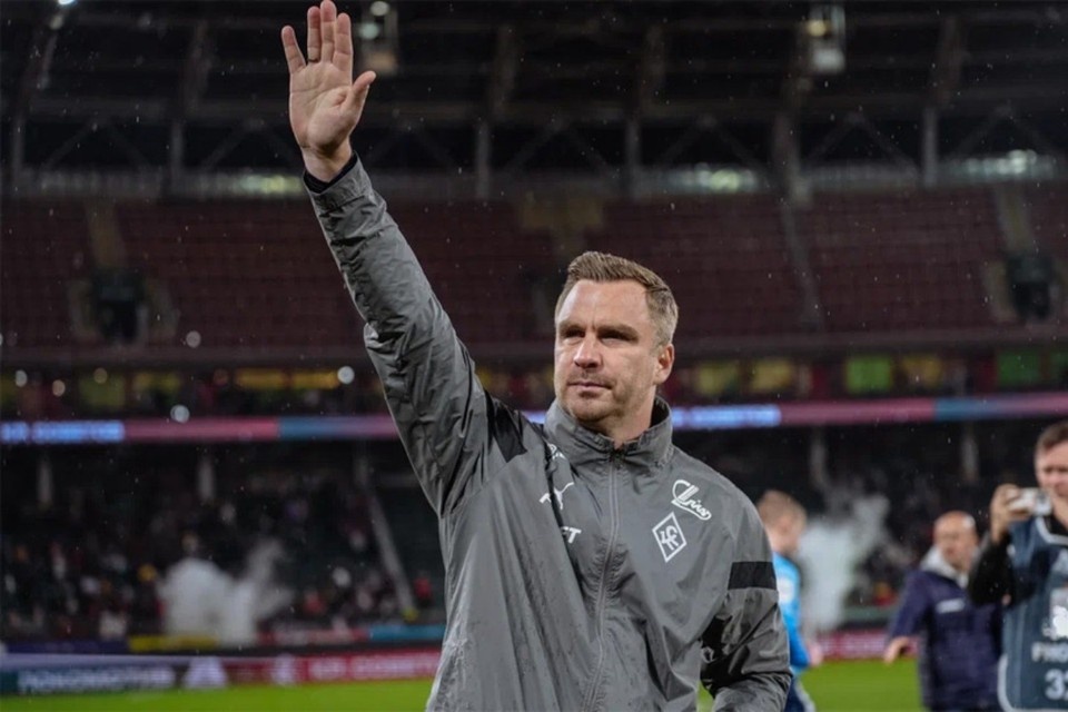    Сергей Корниленко играл за «Крылья», а после завершения карьеры остался в клубе. Сайт ПФК "Крылья Советов"