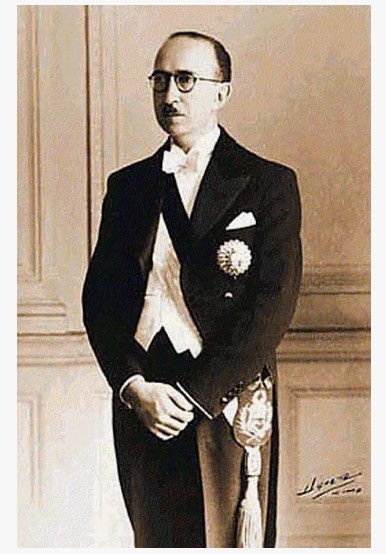 Известный адвокат и публицист Хосе Луис Бустаманте-и-Риверо, Президент Перу