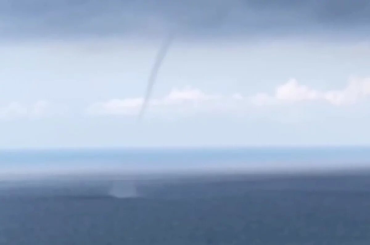    В МЧС предупредили об опасности формирования смерчей в Сочи над морем