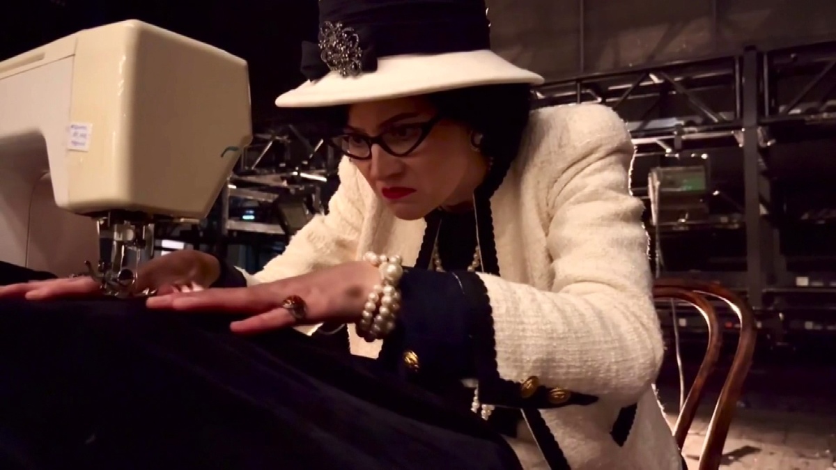    Сургутский театр выиграл вуаль для сцены