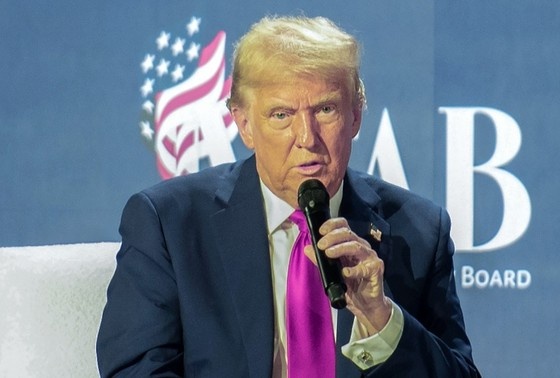    Дональд Трамп