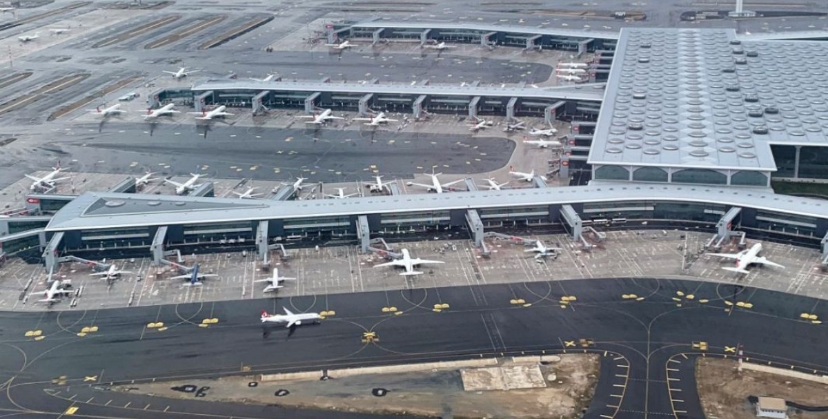 Советы, как себя вести в аэропортах Турции, чтобы хорошо отдохнуть без проблем.