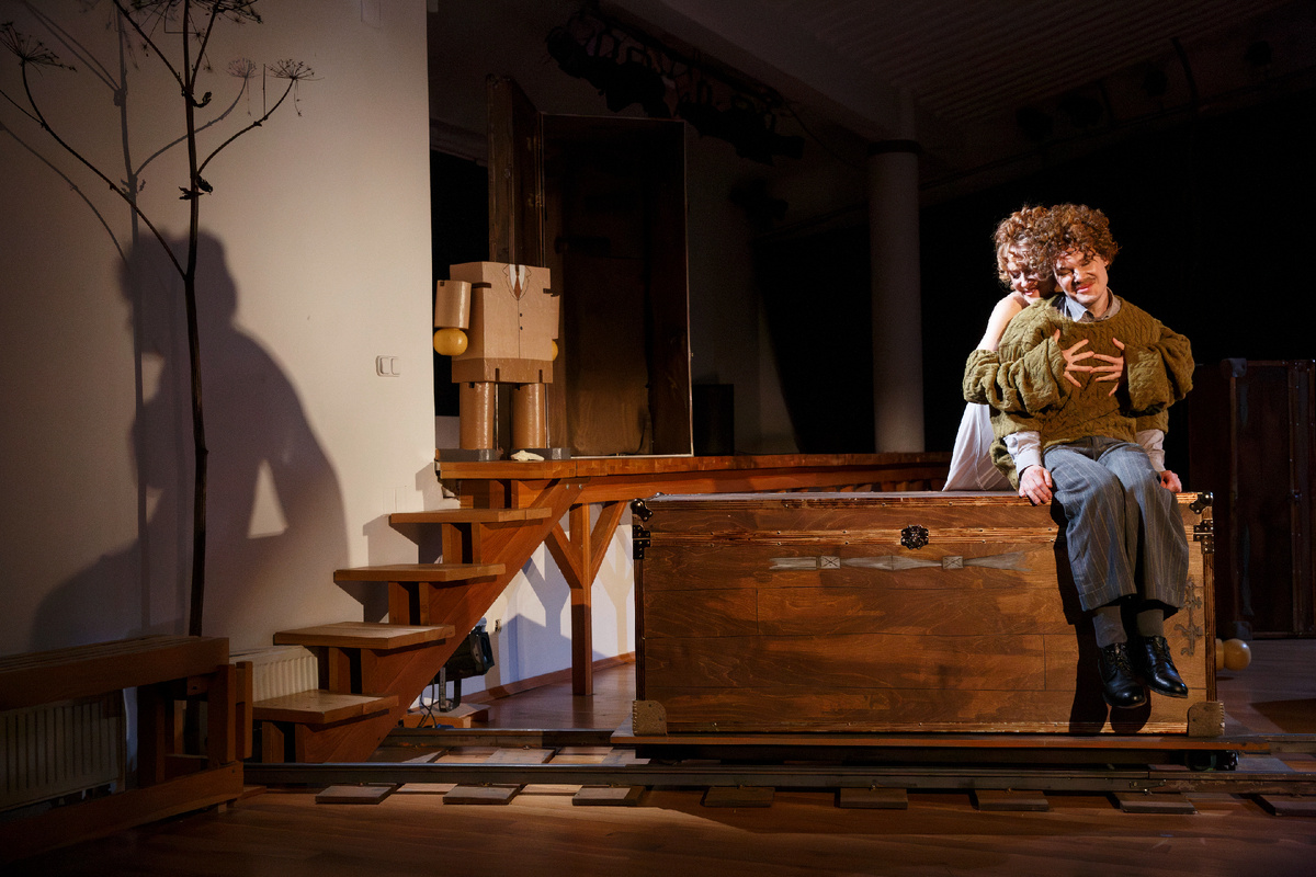 Алина Чернобровкина (Оленька) и Кирилл Фёдоров (Кукин). Фото: Наталия Чебан.