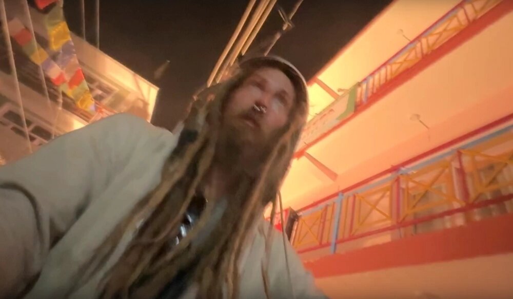    Момент выстрела. Фото: VK-паблик «Shupaltse Vasya»./ скришот видео