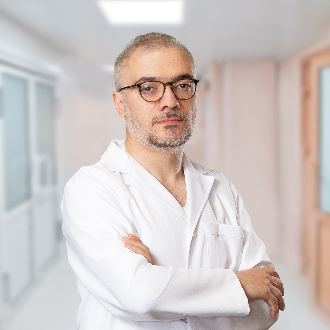 Левон Ваагнович — врач-рентгенолог «Бест Клиник» на Профсоюзной.